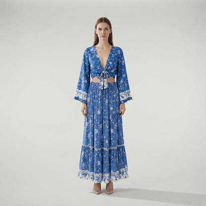 Motif floral sur fond bleu clair