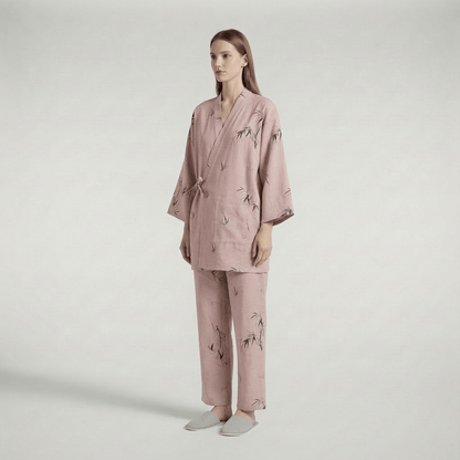 Motif de bambou sur rose pâle