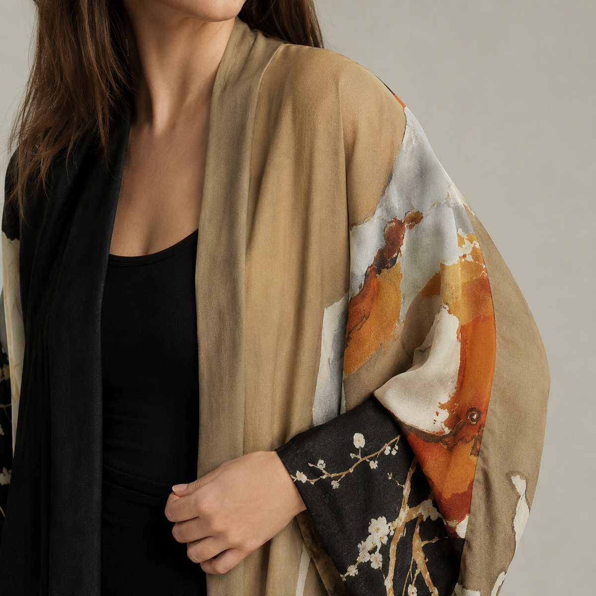 Kimono long abstrait noir terracotta — détail matière