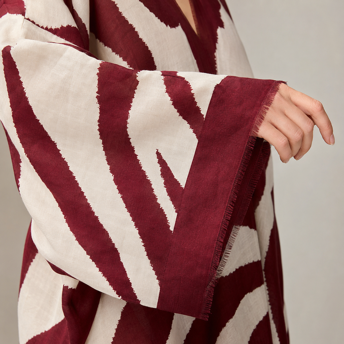 Kimono Animalier Bordeaux Écru — finition